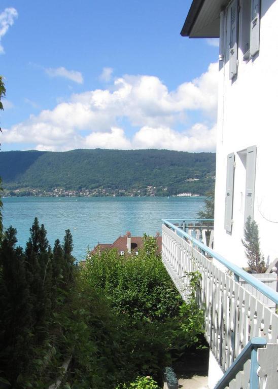 Villa Le Lac Cottage Au Bord Du Lac D'Annecy - Chambre Chez L'Habitant - Les Terrasses Du Lac Veyrier-du-Lac Ngoại thất bức ảnh